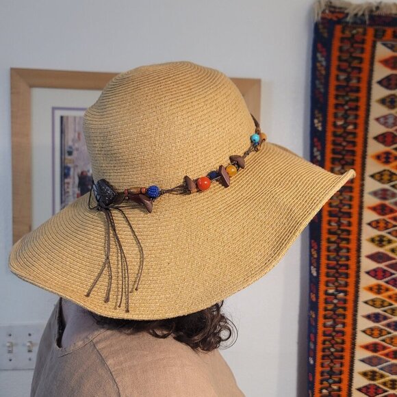 Gorgeous Paper Straw hat with accessories - Picture 2 of 7